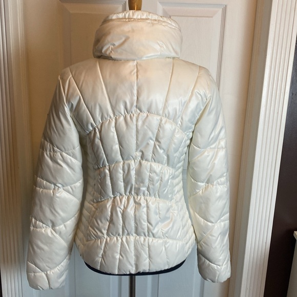 Guess White Puffer Coat Black Zippers NWOT - Picture 5 of 7